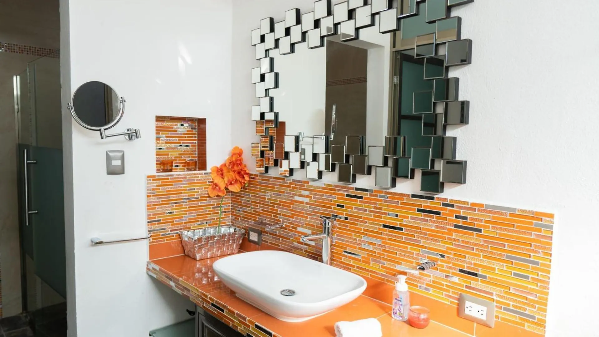 Peninsula Stays 3 Bedroom House & Ac + Private Parking + Fast Wifi Chetumal