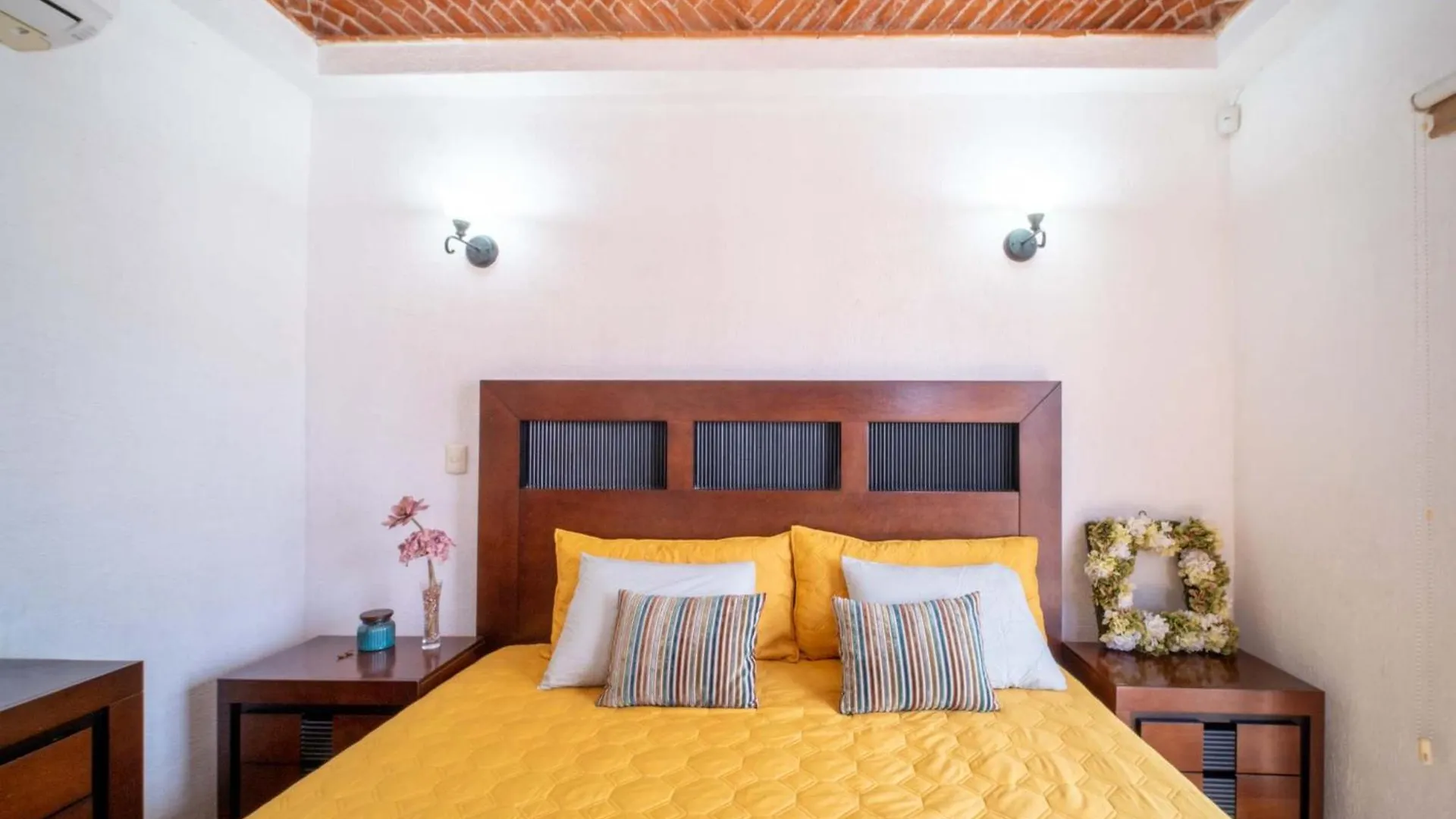 Peninsula Stays 3 Bedroom House & Ac + Private Parking + Fast Wifi Chetumal Nyaraló